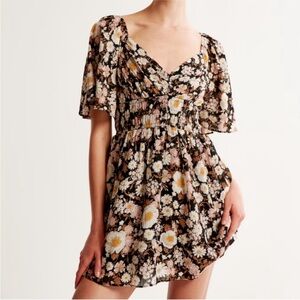 Abercrombie & Fitch Floral Angel Sleeve Mini Smock Waist Flowy Dress Size Small